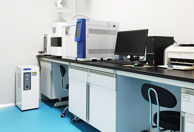 High-Precision Laser Cutting Machine Operation